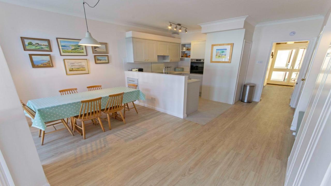 Clifton Court Apt 16 With Indoor Heated Pool & Sea Views Croyde Dış mekan fotoğraf