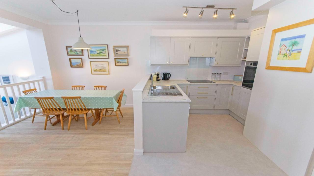 Clifton Court Apt 16 With Indoor Heated Pool & Sea Views Croyde Dış mekan fotoğraf