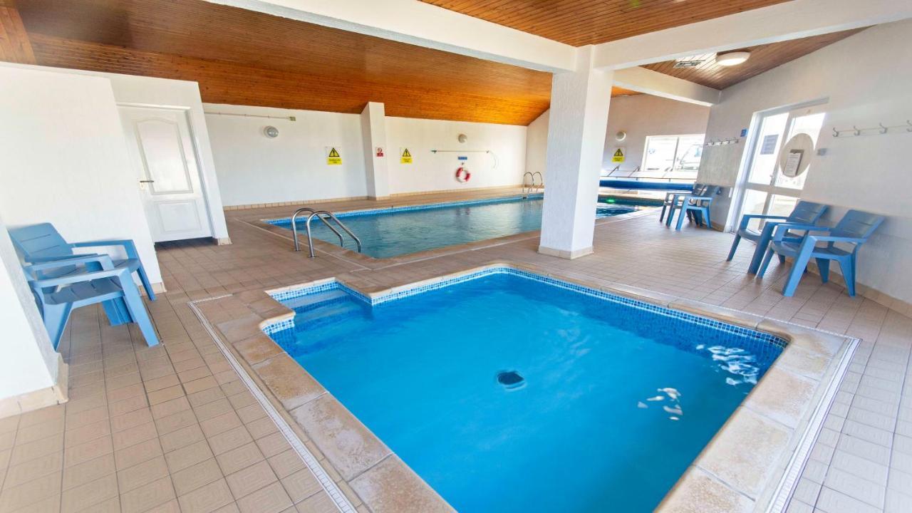 Clifton Court Apt 16 With Indoor Heated Pool & Sea Views Croyde Dış mekan fotoğraf