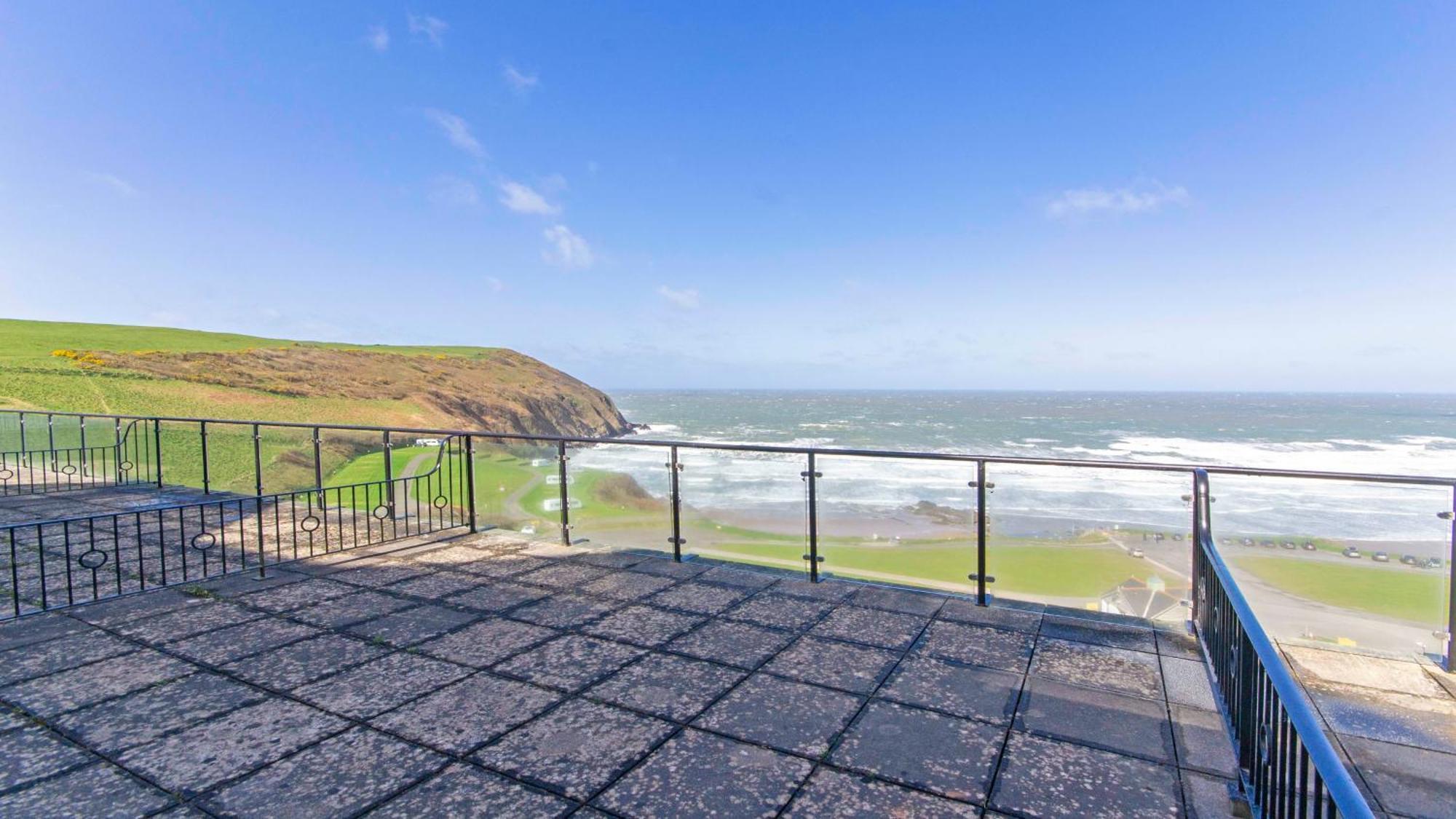 Clifton Court Apt 16 With Indoor Heated Pool & Sea Views Croyde Dış mekan fotoğraf