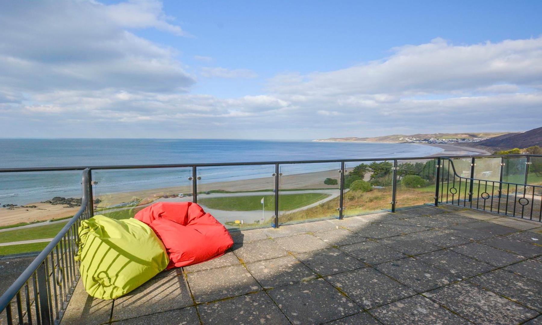Clifton Court Apt 16 With Indoor Heated Pool & Sea Views Croyde Dış mekan fotoğraf