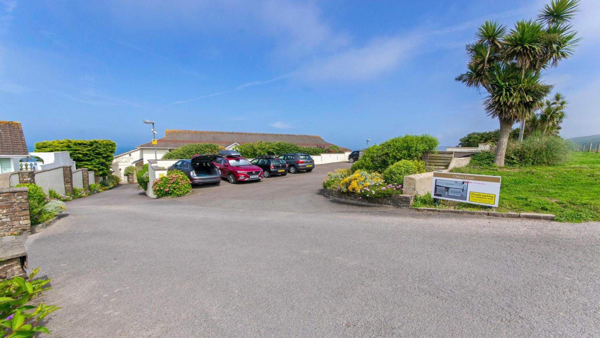 Clifton Court Apt 16 With Indoor Heated Pool & Sea Views Croyde Dış mekan fotoğraf
